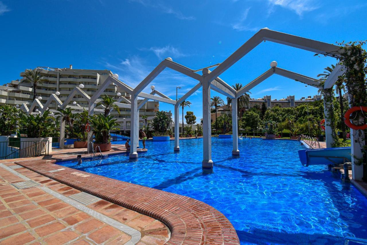 Benal Beach, Luxury Sea & Mountain View Beachside 1 Bedroom Apartment Benalmadena Exterior photo